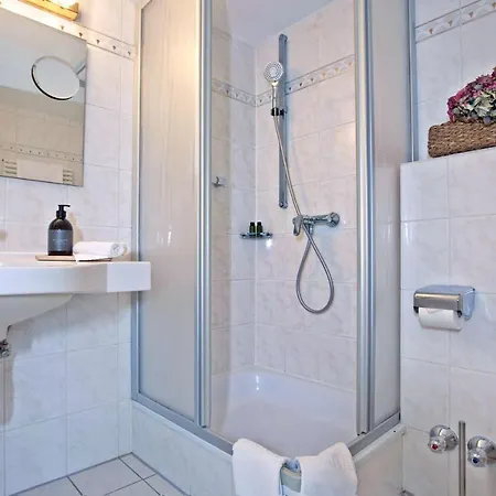Rotkreuzplatz Hotel München