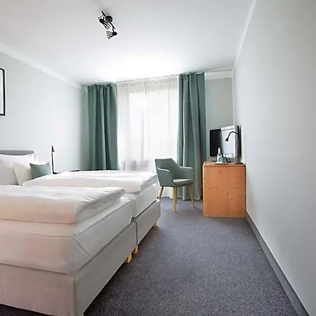 Rotkreuzplatz 3* מינכן