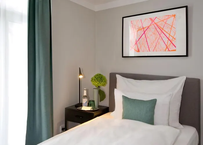 Rotkreuzplatz Hotel München