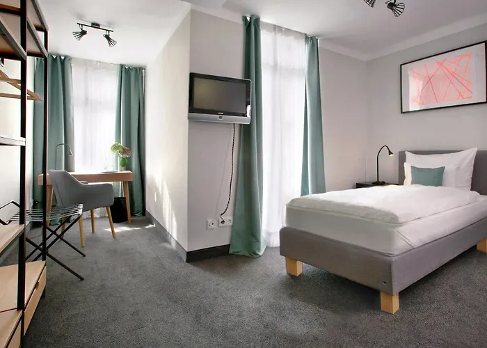 Rotkreuzplatz Hotel München