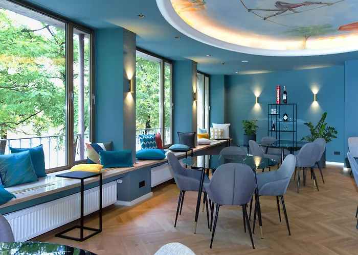 Rotkreuzplatz 3* München