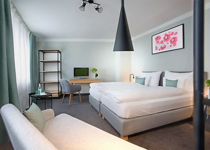 Rotkreuzplatz Hotel München