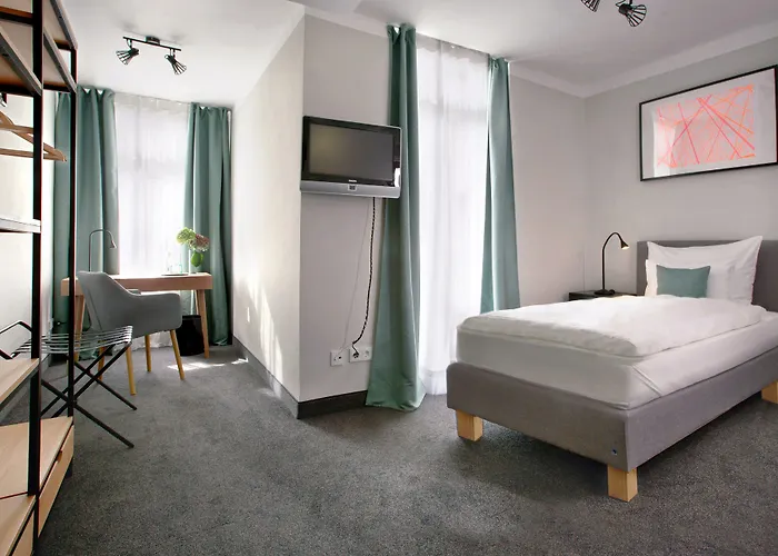 Rotkreuzplatz Hotel München