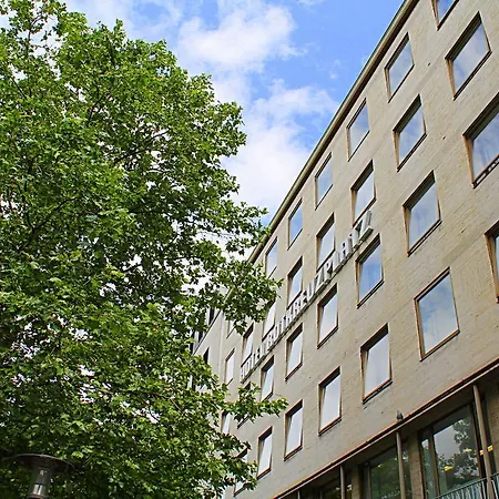 Rotkreuzplatz Hotel